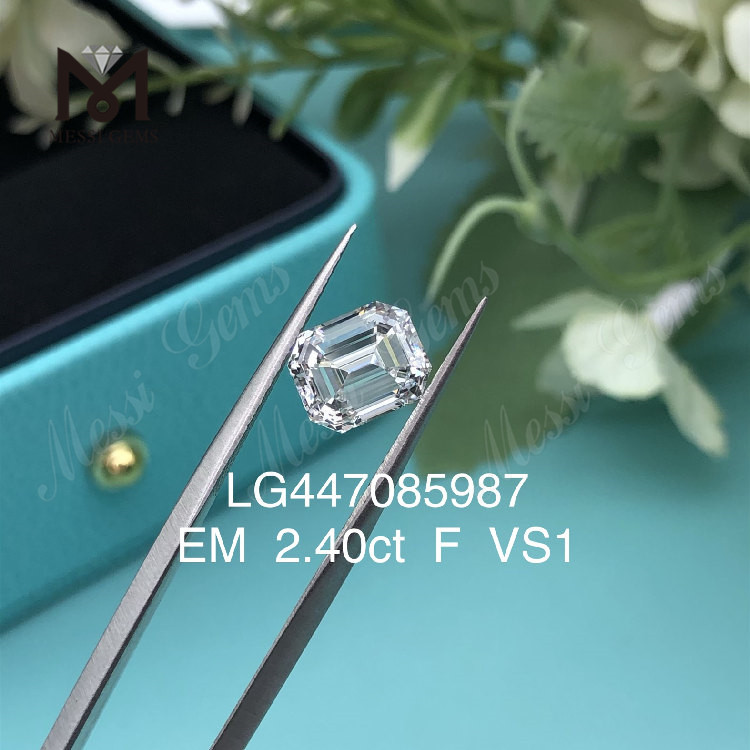 2.40カラットFVS1エメラルドカットラボ産ダイヤモンド